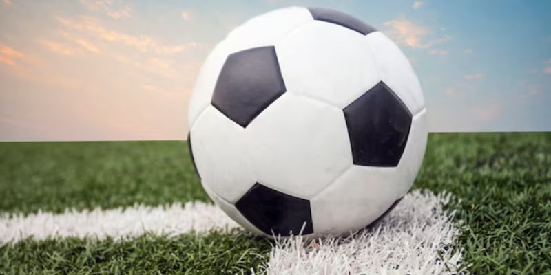 Siêu phẩm dứt điểm cháy lưới hoàn tất cú đúp