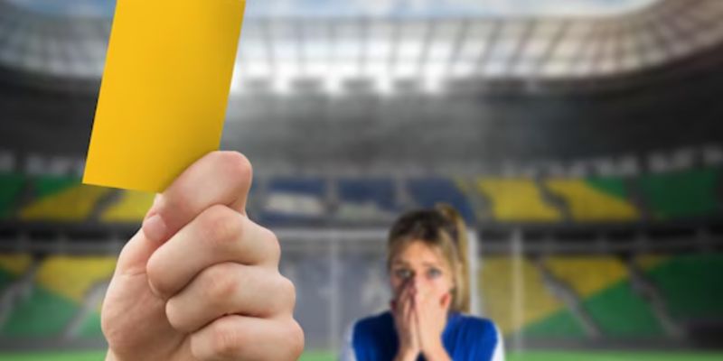 Dự đoán thẻ phạt nổ dựa trên đội hình